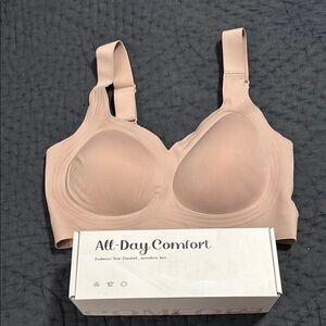 Women's Seamless Bra - Nude